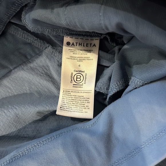 Athleta Trekkie jogger in Cottage Blue! - Picture 7 of 11